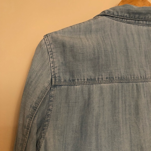 Banana Republic Jean Button Down - Picture 5 of 5